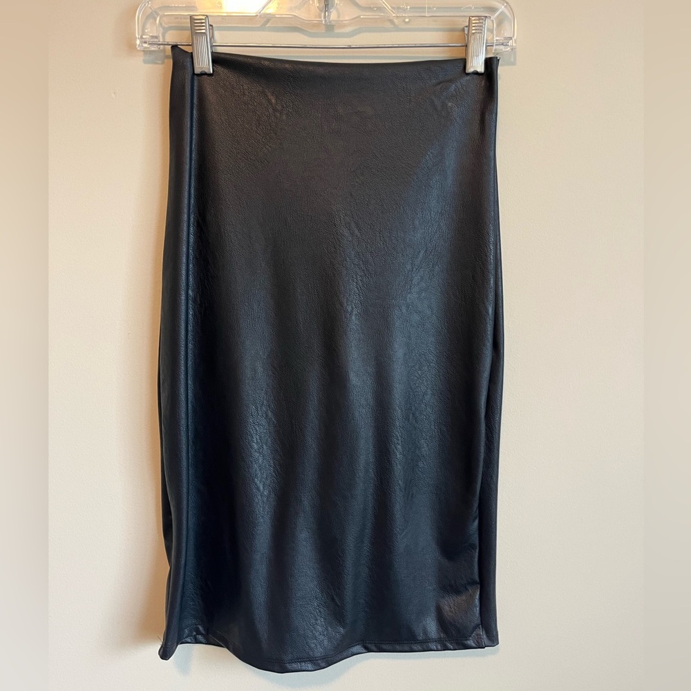 Perfect pencil faux leather skirt COMMANDO